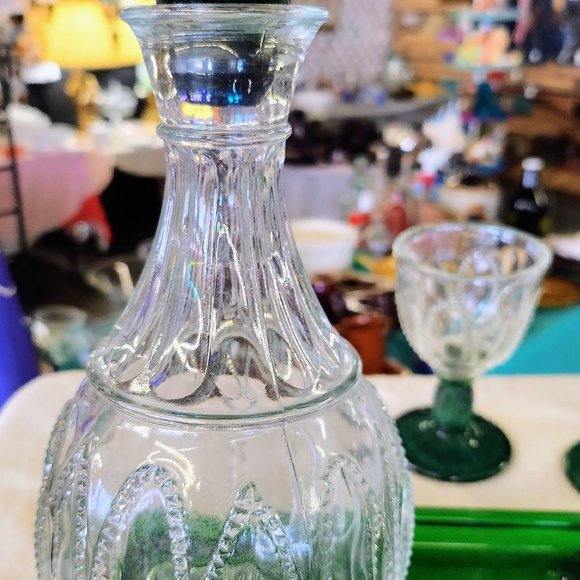 Vintage AVON Decanter with Glasses and Tray - Picture 1 of 4